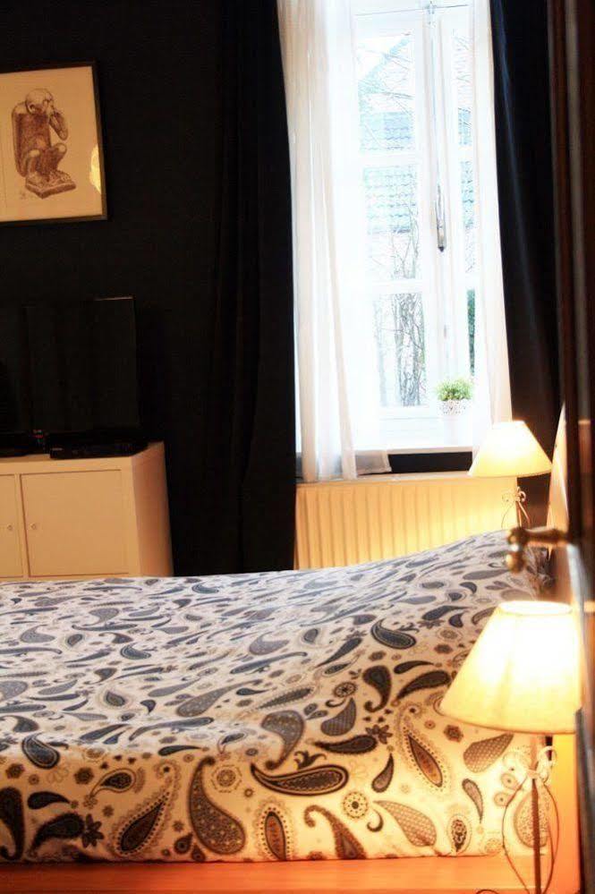 Au Petit Dragon Bed & Breakfast Mons Eksteriør bilde